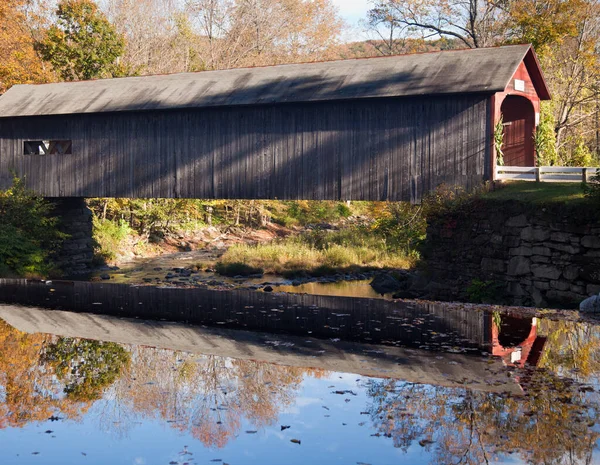 View Green River Covered Bridge — Stock Photo, Image