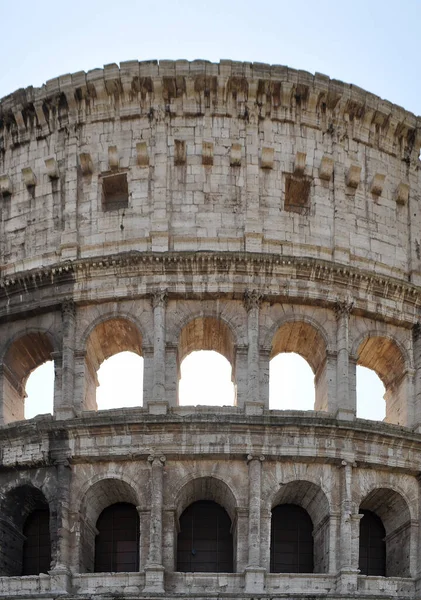 ローマのコロッセオ コロッセオ 直線的な正面図 — ストック写真