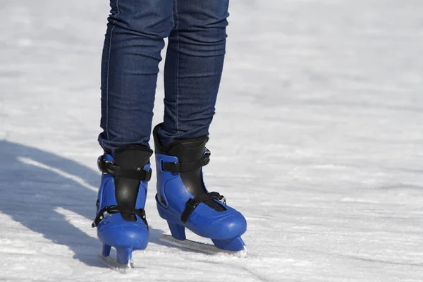 冬のアイススケート — ストック写真