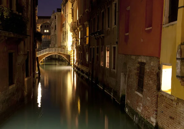 Foto Canal Típico Venecia Ciudad — Foto de Stock