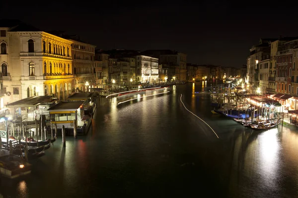 Foto Canal Típico Cidade Veneza — Fotografia de Stock