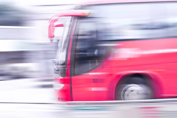 Ônibus Turismo Vermelho Virar Esquina — Fotografia de Stock