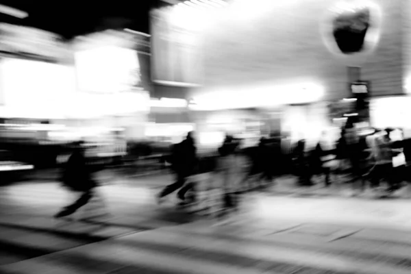 Distrito Movimentado Cruzamento Estradas Hong Kong Mong Kok Tempo Chuvoso — Fotografia de Stock