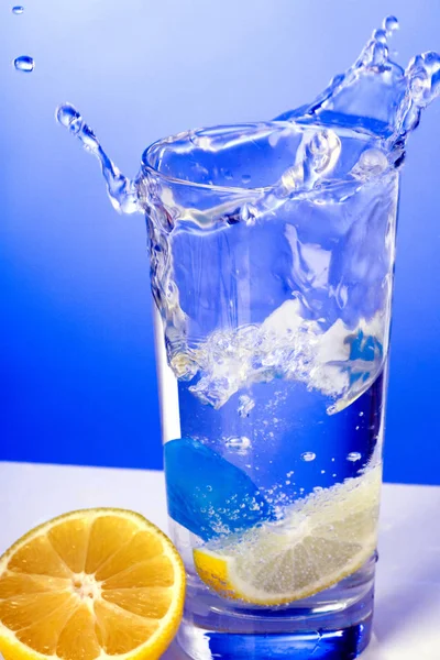 Lemon Glass Ice Cubes — Stock Photo, Image