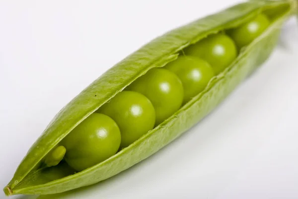 Peas Isolated White — Stock Photo, Image