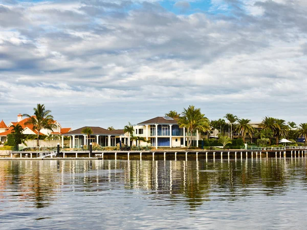 Typische Residentiële Kanaal Ontwikkeling Queensland 039 — Stockfoto