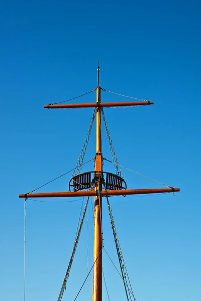 Een Scheepsmast Zingst — Stockfoto