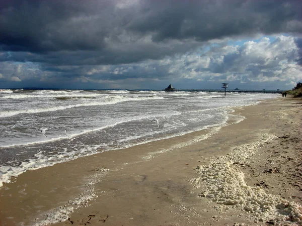 Morze Bałtyckie Wyspa Nudności Pomost Heringsdorf Plaża Wakacje Lato — Zdjęcie stockowe