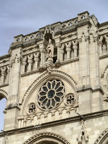 Szczegóły Angielsko Normańskiej Gotyckiej Katedry Cuenca Hiszpanii Xii Wieku — Zdjęcie stockowe