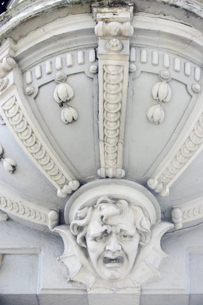 Рельєф Старому Історичному Балконі — стокове фото