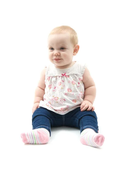 Een Baby Geïsoleerd Tegen Een Witte Achtergrond — Stockfoto