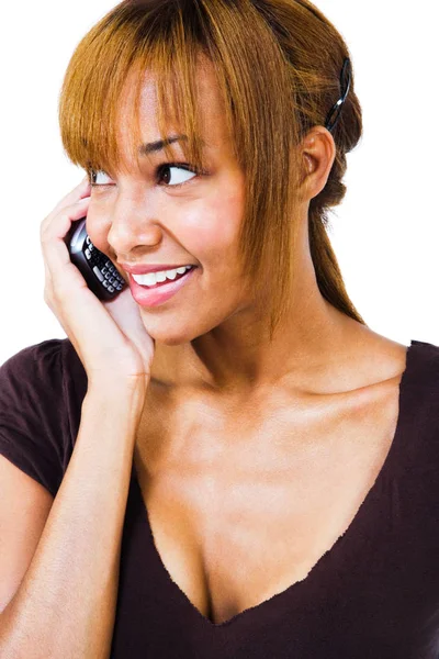 Africano Mulher Falando Telefone Celular Isolado Sobre Branco — Fotografia de Stock