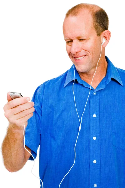 Primer Plano Hombre Escuchando Música Reproductor Mp3 Aislado Sobre Blanco — Foto de Stock