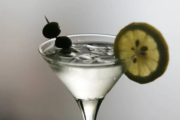 Szczegóły Koktajl Jasnym Tle Martini — Zdjęcie stockowe