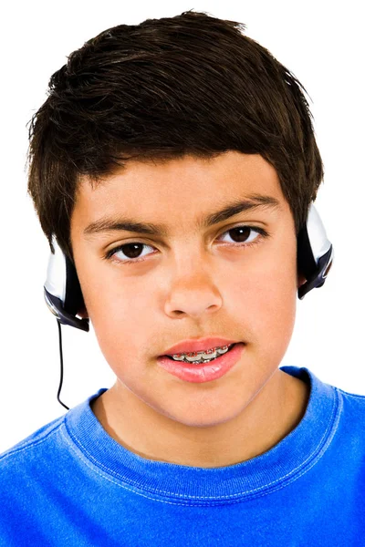 Porträt Eines Jungen Der Isoliert Über Weiß Musik Hört — Stockfoto