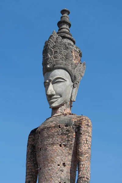 位于泰国东北部南开海的人物主义 巨大的雕像 — 图库照片
