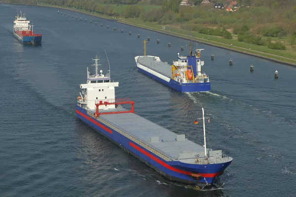 Três Navios Carga Canal Kiel — Fotografia de Stock