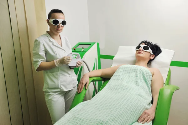 Depilação Laser Tratamento Pele Spa Estúdio Beleza — Fotografia de Stock