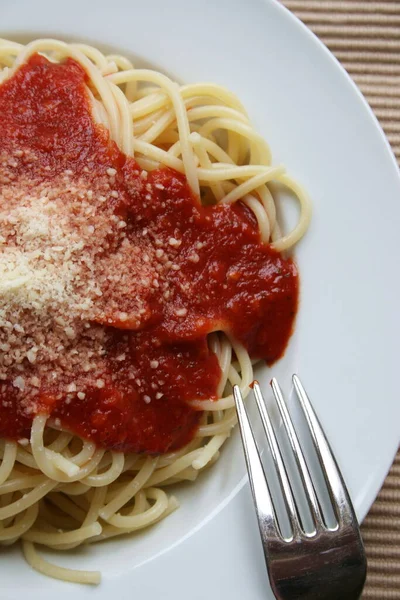 Спагетті Томатним Соусом — стокове фото