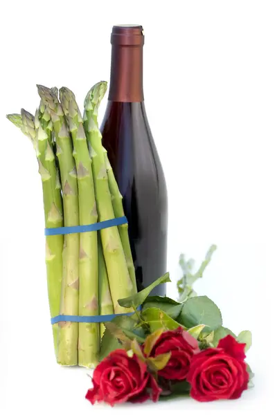 Still Life Asparagus Roses Wine Bottle — Stock Photo, Image