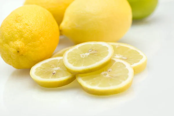 Сочные Свежие Лимоны Цитрусовые — стоковое фото
