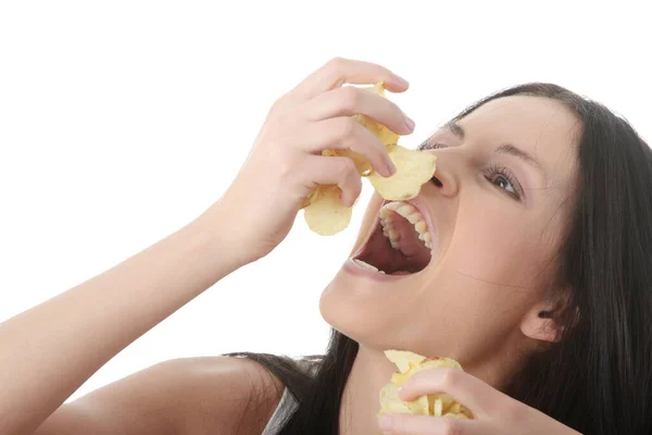 Jovem Mulher Bonita Comer Batatas Fritas Isolado Branco — Fotografia de Stock