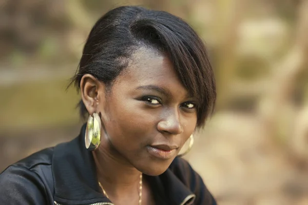 Дівчата Дівчата Портрет Жіночий Портрет Африканський Швейцарський Міжрасовий Еуроафріканський — стокове фото