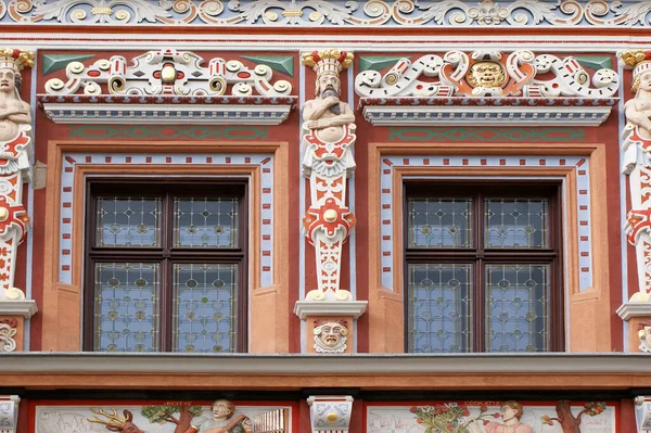 Antigua Casa Con Ornamentos — Foto de Stock