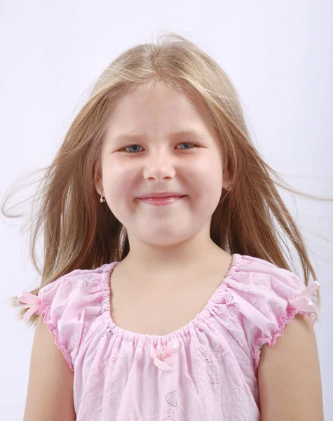 Студийный Портрет Милого Ребенка Выдувающимися Волосами — стоковое фото