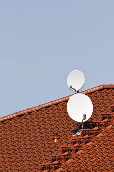 Satellite Dishes Roof — Stock Photo, Image