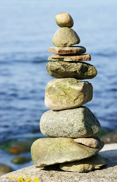 Cairn Seaside Stone Pyramid — 스톡 사진