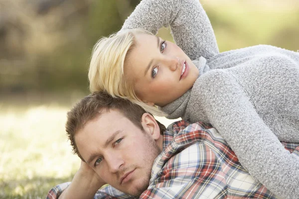 Retrato Joven Romántico Acostado Hierba — Foto de Stock