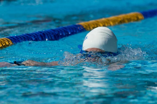 Zwembad Met Blauw Water — Stockfoto