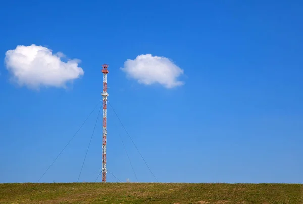 Widok Telefonu Komórkowego Błękitne Niebo — Zdjęcie stockowe