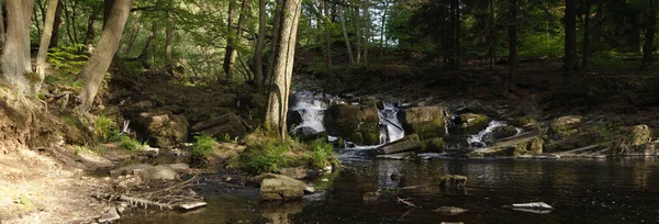 Mooie Waterval Natuur Achtergrond — Stockfoto