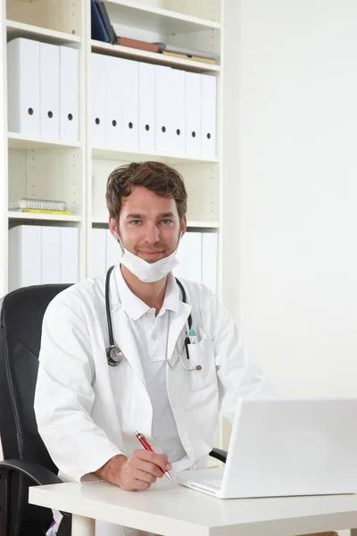 Médico Sentado Mesa — Fotografia de Stock