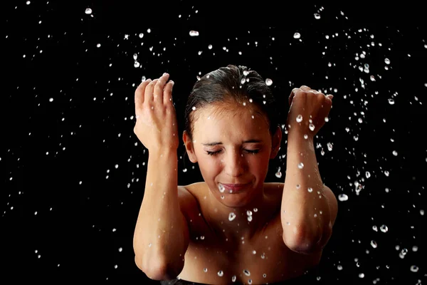 Joven Adolescente Lavándose Cara Con Agua Limpia —  Fotos de Stock