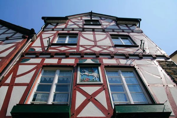 Tudor Style House Monreal Eifel Frog Perspective — 图库照片