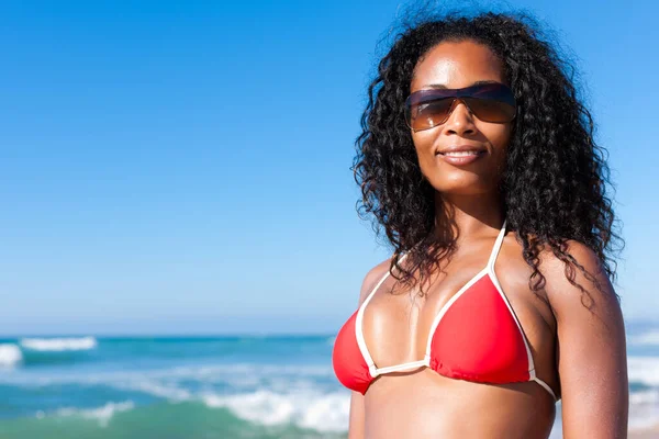 Mulher Atraente Biquíni Praia — Fotografia de Stock