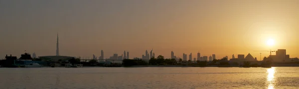 Puesta Sol Sobre Horizonte Dubai —  Fotos de Stock