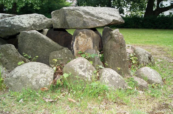 Ander Linger Tomba Cist Pietra Nel Parco Del Museo Statale — Foto Stock