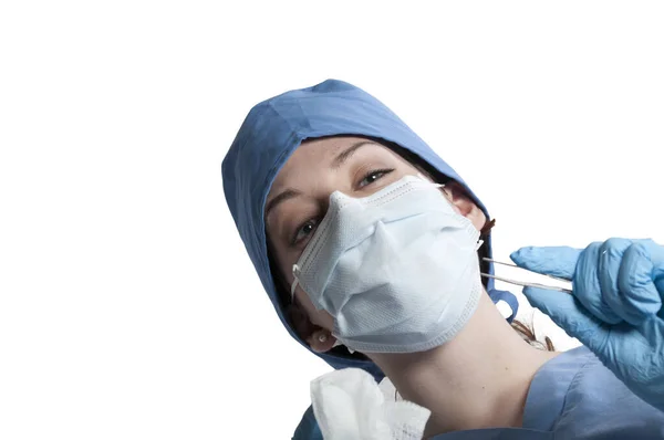 Μια Όμορφη Νεαρή Γυναίκα Χειρουργός Που Εκτελεί Χειρουργική Επέμβαση — Φωτογραφία Αρχείου