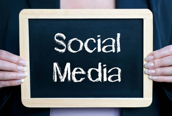 Social Media Woman Chalkboard — Stock Photo, Image