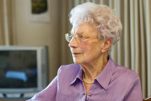 Retrato Anos Idade Mulher Seu Apartamento — Fotografia de Stock