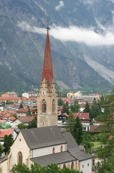 Szenischer Blick Auf Die Christliche Kirchenarchitektur — Stockfoto