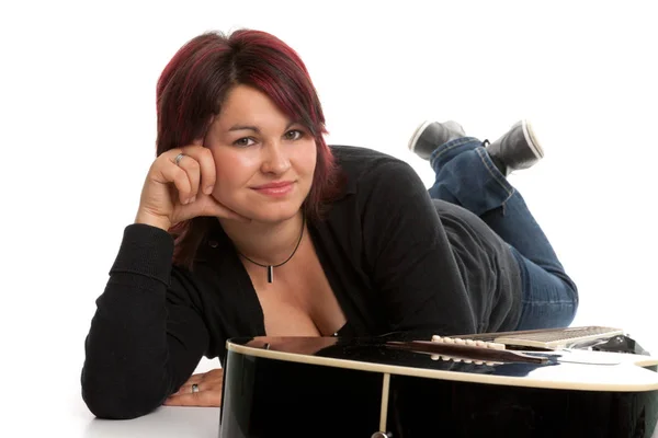 Woman Lying Guitar — Stock Photo, Image