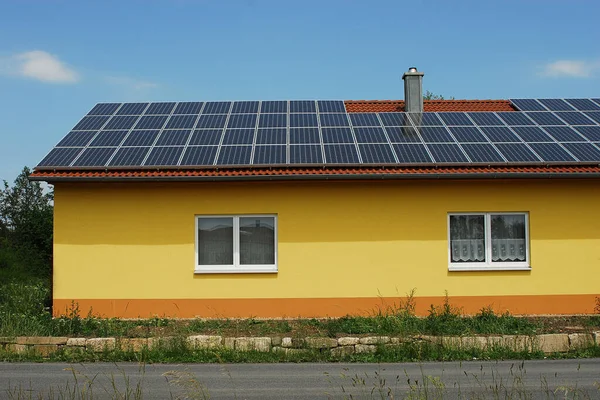 Солнечные Батареи Защита Климата Электрическая Энергия — стоковое фото