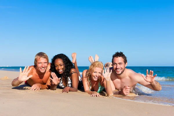 Amigos Vacaciones Playa — Foto de Stock
