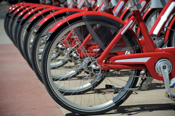 Fila Bicicletas Rojas Estacionadas — Foto de Stock