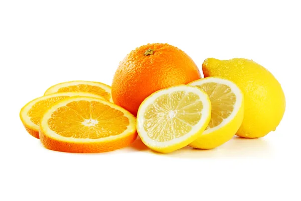 Φέτες Πορτοκαλιού Και Λεμονιού Προαιρετικό Μπροστινό Μέρος Από Λευκό Φόντο — Φωτογραφία Αρχείου